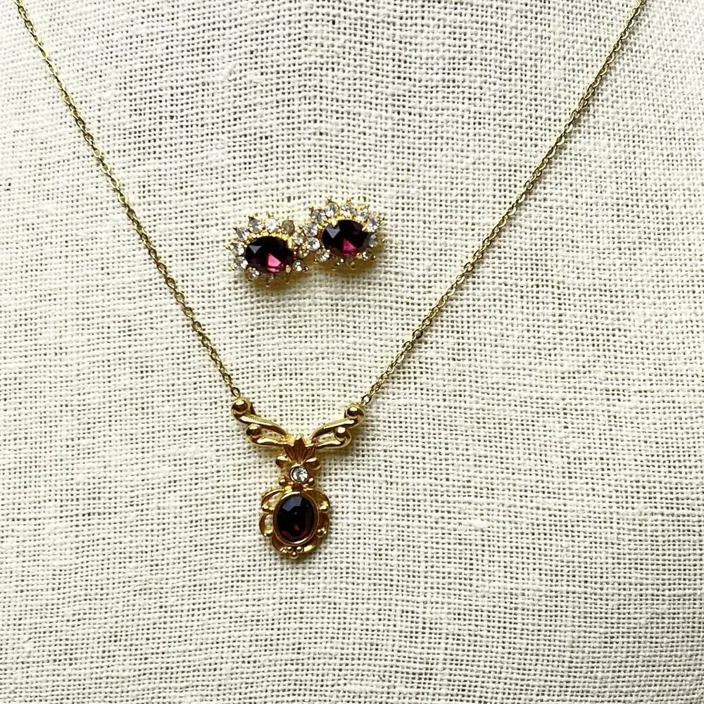 Fashion Jewelry Lot 2 Necklace Earrings Faceted Red Stones Rhinestone Gold Tone